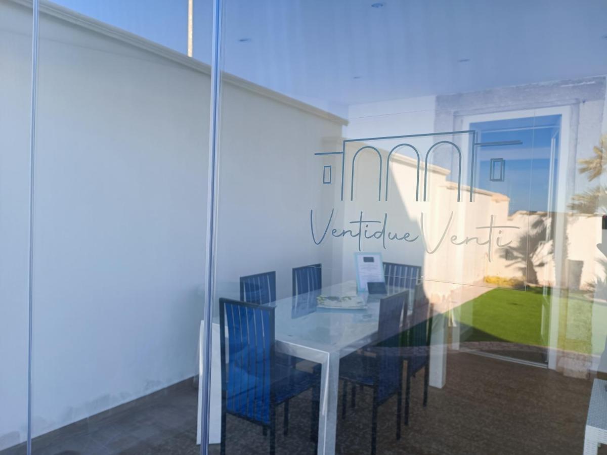 Ventidue Venti Hotell Bari Exteriör bild