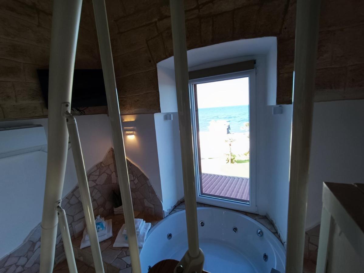 Ventidue Venti Hotell Bari Exteriör bild