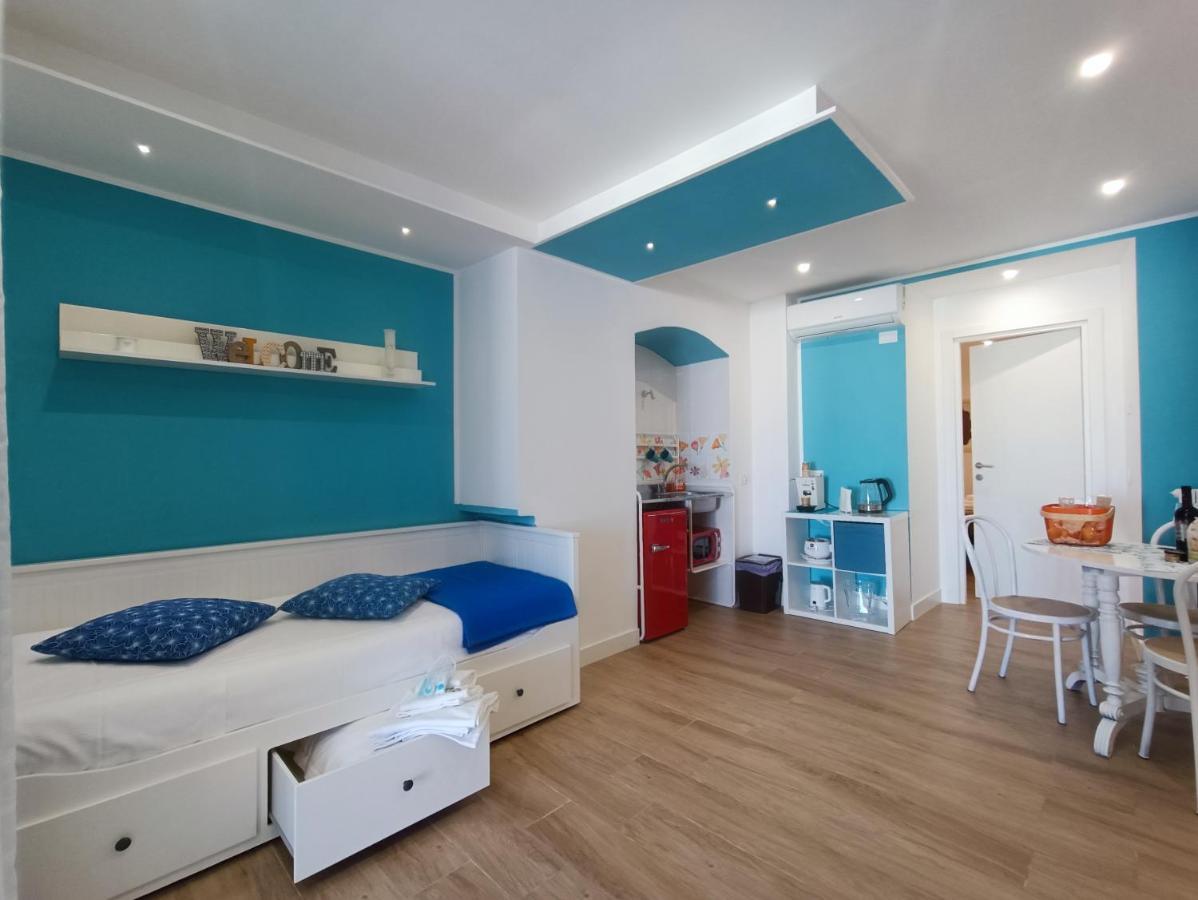 Ventidue Venti Hotell Bari Exteriör bild